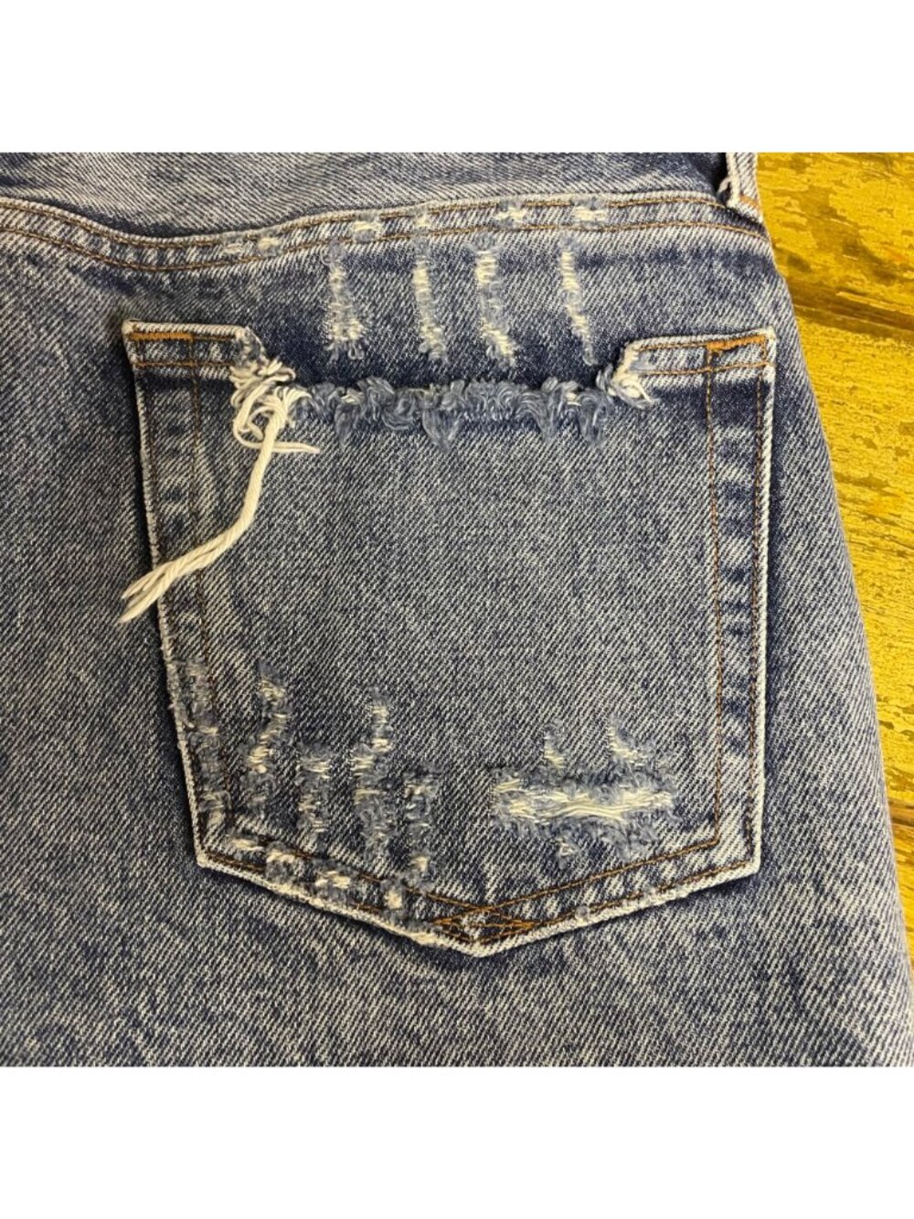 Agolde Cutoff Raw Hem Jean Denim Shorts Blue Sz 28 - Picture 3 of 6